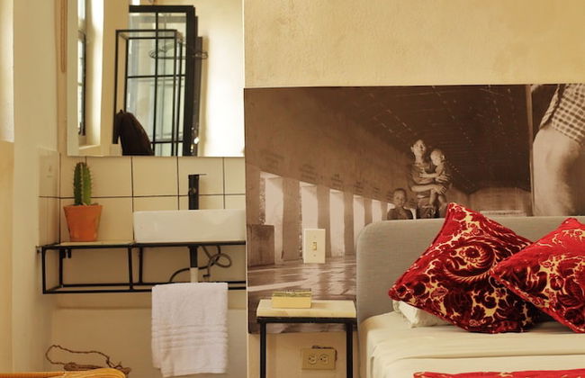 FIXIE LOFTS - Colonial Villa Suites with Pool - Foto 5