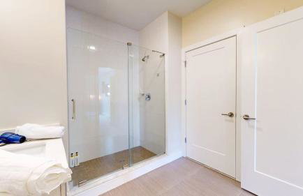 Modern Comforts Free Gym Access - Foto 38