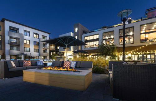 Luxury Condos at Anton Menlo w Pool & Amenities - Photo 19