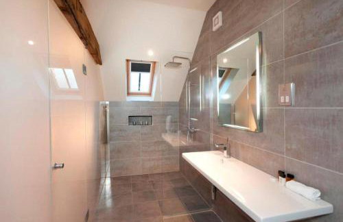 Dbs Serviced Apartments - Photo 36