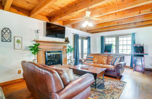 McGaheysville Home with Screened Porch and Gas Grill! - Foto 3