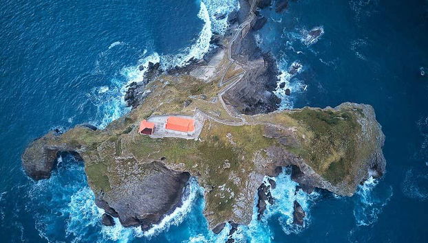 San Juan de Gaztelugatxe das alturas