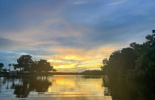 Waterfront St Johns River near springs with boat dock and water sports - Foto 48