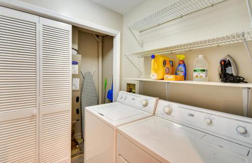 Walk to Lake Keowee Salem Townhome with Deck - Foto 24