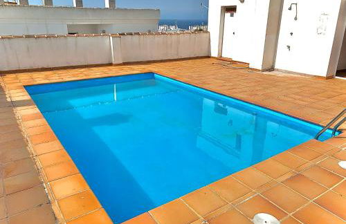 Precioso apartamento cerca del mar con wifi, piscina y parking - Photo 18