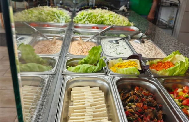 Modern Apartment With Balcony - Photo 38