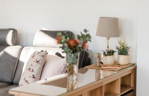 5 Sterne Ferienhaus direkt am See mit Sauna-Kamin-Garten - Foto 7