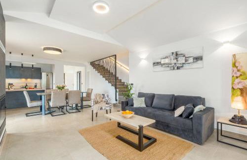 Moderne Villa mit Privatpool, Meerblick, Babybett, BBQ, klimatisierte Schlafzimmer - perfekt zum Biken - Photo 12