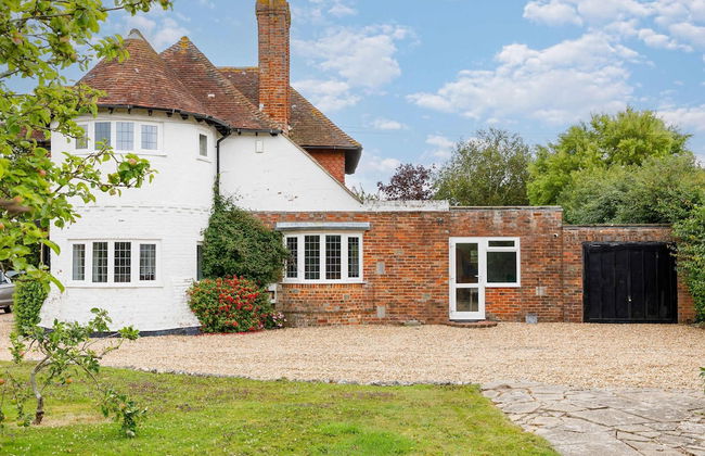 Charming Beach Getaway - Spacious 4BR Sunny Garden - Foto 33