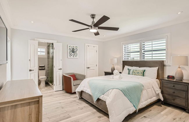 Great Location Private House Pool, Hot Tub, Patio w/ Fire Pit 3br/2ba - Foto 1