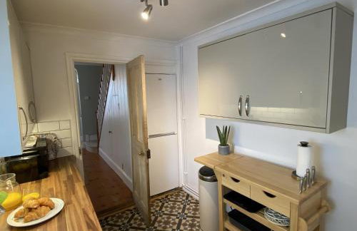 Spacious, seaside, Victorian home "Bay View Terrace", Penzance - Photo 17