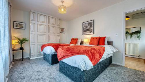 Dudley-5 beds-Contractors-parking-long stay! - Foto 4