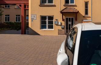 Litzi's zentrales Apartment mit Parkplatz - Photo 26