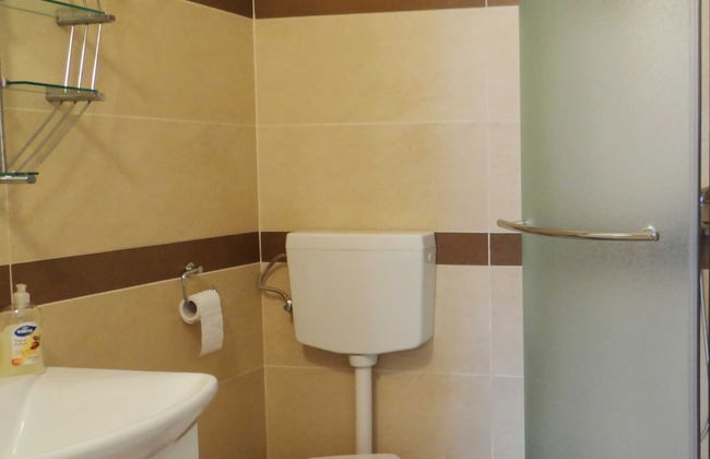 Bright Krk Apartment With Balcony and Beach Proximity - Photo 8