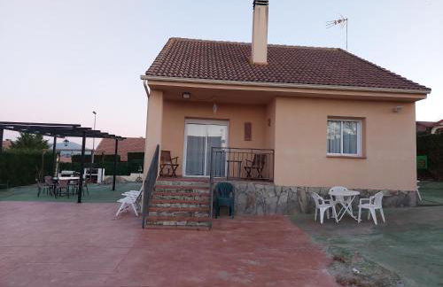 Disfrutar y relajarse en el Robledal - Foto 21