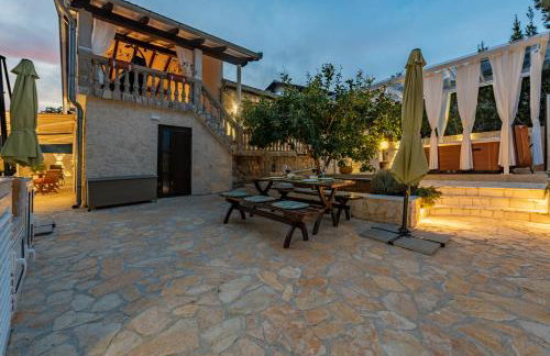 Villa Roko - Luxury Villa 60m from beach! - Photo 25