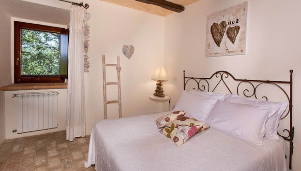 Lush Farmhouse in Umbertide With Pool - Foto 4, Habitación