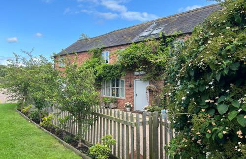 Luxury homely open-plan Barn with log burner & games room - Foto 1