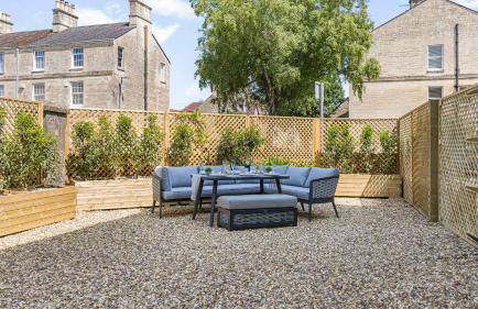 Elegant Garden Apartment, Private Parking & EV Charger, Walk to Town - Foto 46