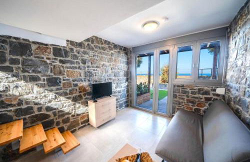 TerraZeus - Stone House Beachfront 1 - Foto 22