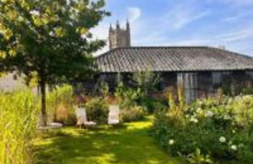 Tudor Romance- a historic manor house for holiday and corporate stays - Foto 52