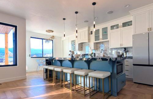 Luxury Modern 4 Bedroom House Near Capitol Reef NP Sleeps 10 - Foto 1