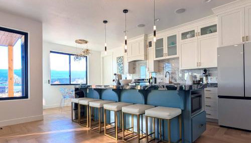 Luxury Modern 4 Bedroom House Near Capitol Reef NP Sleeps 10 - Foto 1, stove, dishwasher, toaster