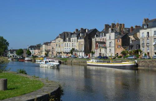 Spacieux T3 lumineux dans quartier historique avec wifi - Foto 1