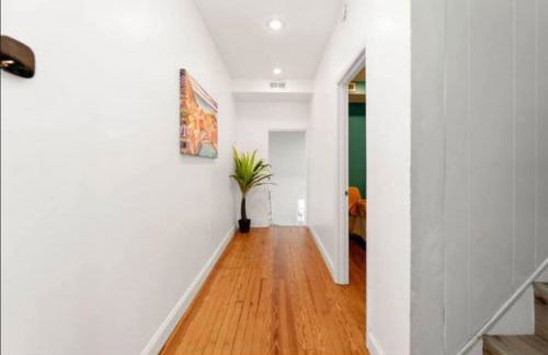 Chic 5 BD home in Little Italy - Foto 37
