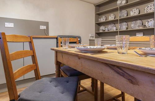 Spaceship 4 Luxury 4 BR by AltoLuxoExperience Short Lets & Serviced Accommodation With Free Wifi & Parking - Foto 13