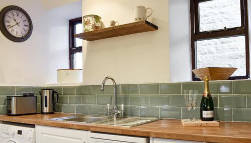 Rose Cottage - Photo 3