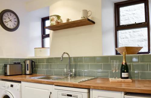 Rose Cottage - Photo 3