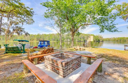 Lanai and Fire Pit Riverfront Studio in Chiefland! - Foto 23