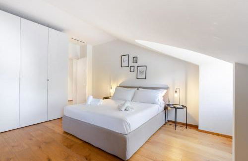 Hostdomus - Lagrange Luxury Apartment - Photo 5