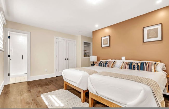 Fall Getaway With Hot Tub Fire Pit and Games - Photo 7