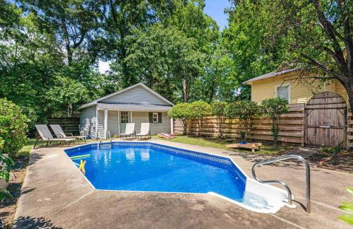 The Montgomery Manor - 5 Bedroom 4 Bath with Pool and Garage - Foto 22