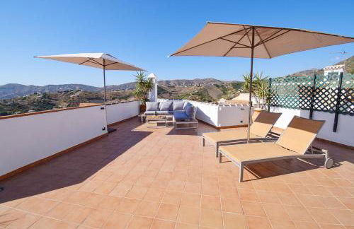 Penthouse 17A, Frigiliana 2 bedroom, Pool, Large Terrace and Amazing views in the center of Frigiliana HansOnHoliday Rentals - Photo 11