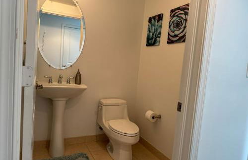 Luxury Oasis Suite - Photo 13