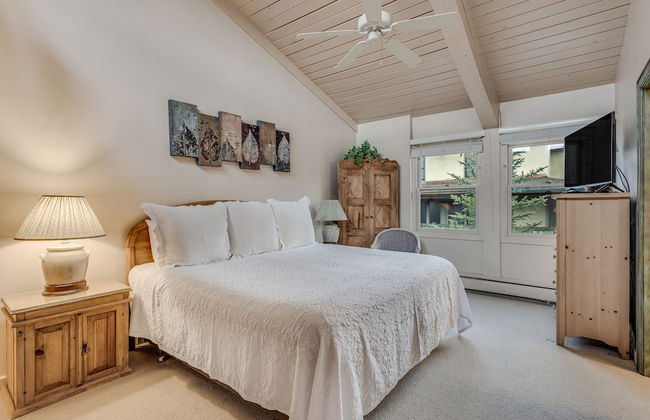 Laurelwood Condominiums - Foto 50