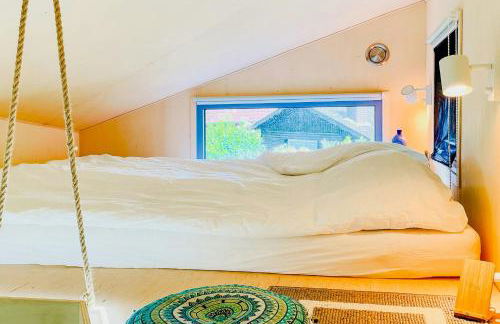 Tiny House By The Lake And An Artist Collective - Foto 2