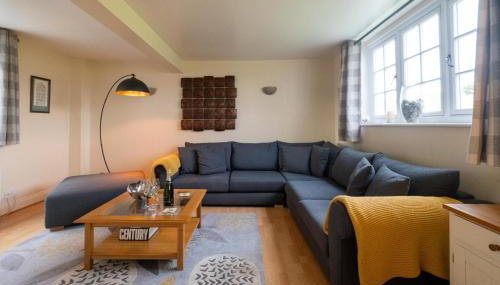 2 Ogilvie Lodge - Foto 2