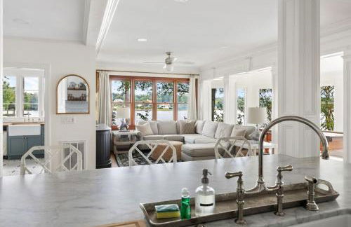 Lakeside Manor Sleeps 10 - Foto 13