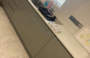 Modern 3-bed Apartment in Magherafelt Sleeps 8 - Foto 20