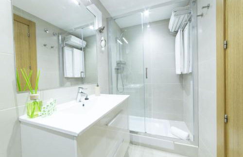 SingularStays Valencia Center - Photo 70