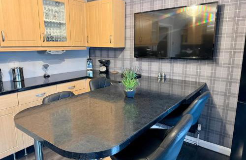 Stylish 3-Bed Family Pet-Friendly Home with Garden - Foto 23