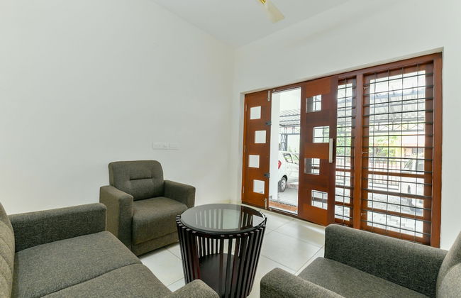 OYO 18602 Home Spacious Stay Near Lulu Mall - Foto 20