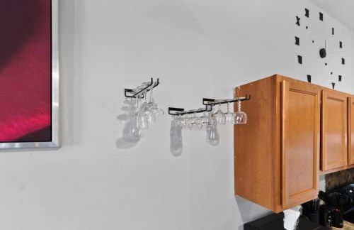 Beautiful 'Rose Themed' Loft Near Downtown Detroit apts - Foto 15