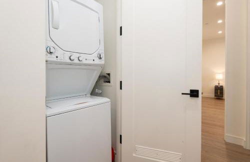 Stylish Apartments in Glendale with Free Parking - Foto 40