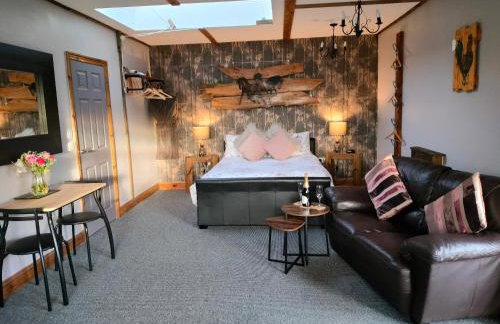 The Hideaway with hot tub - Foto 21