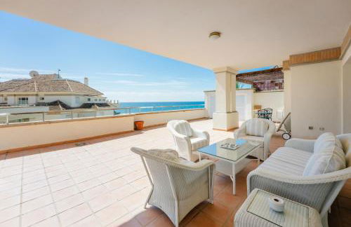 Luxury Beachfront Penthouse Marbella - heated pool & seaviews - Photo 8